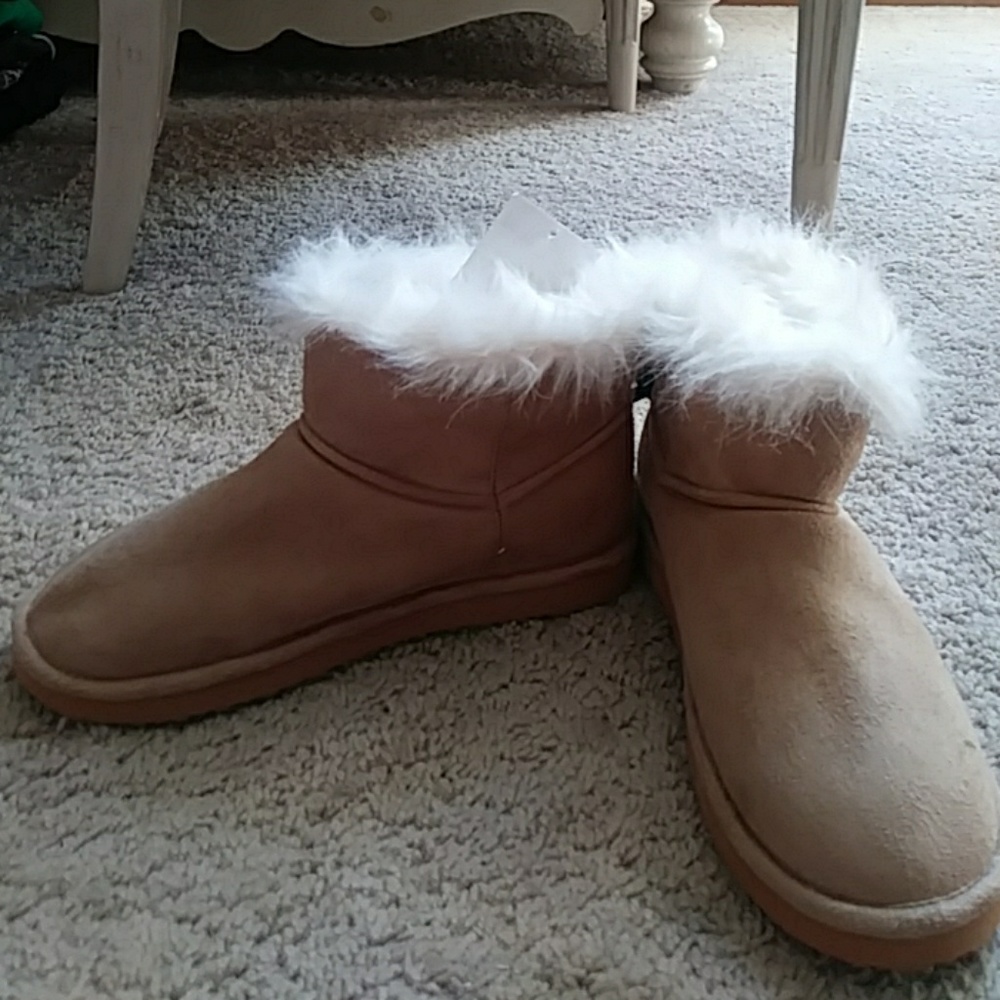 Fall fur lined boots